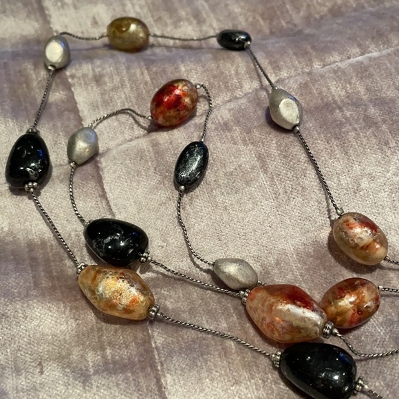 vclm Jewelry - Abstract Glass Artesian Beaded Station Necklace